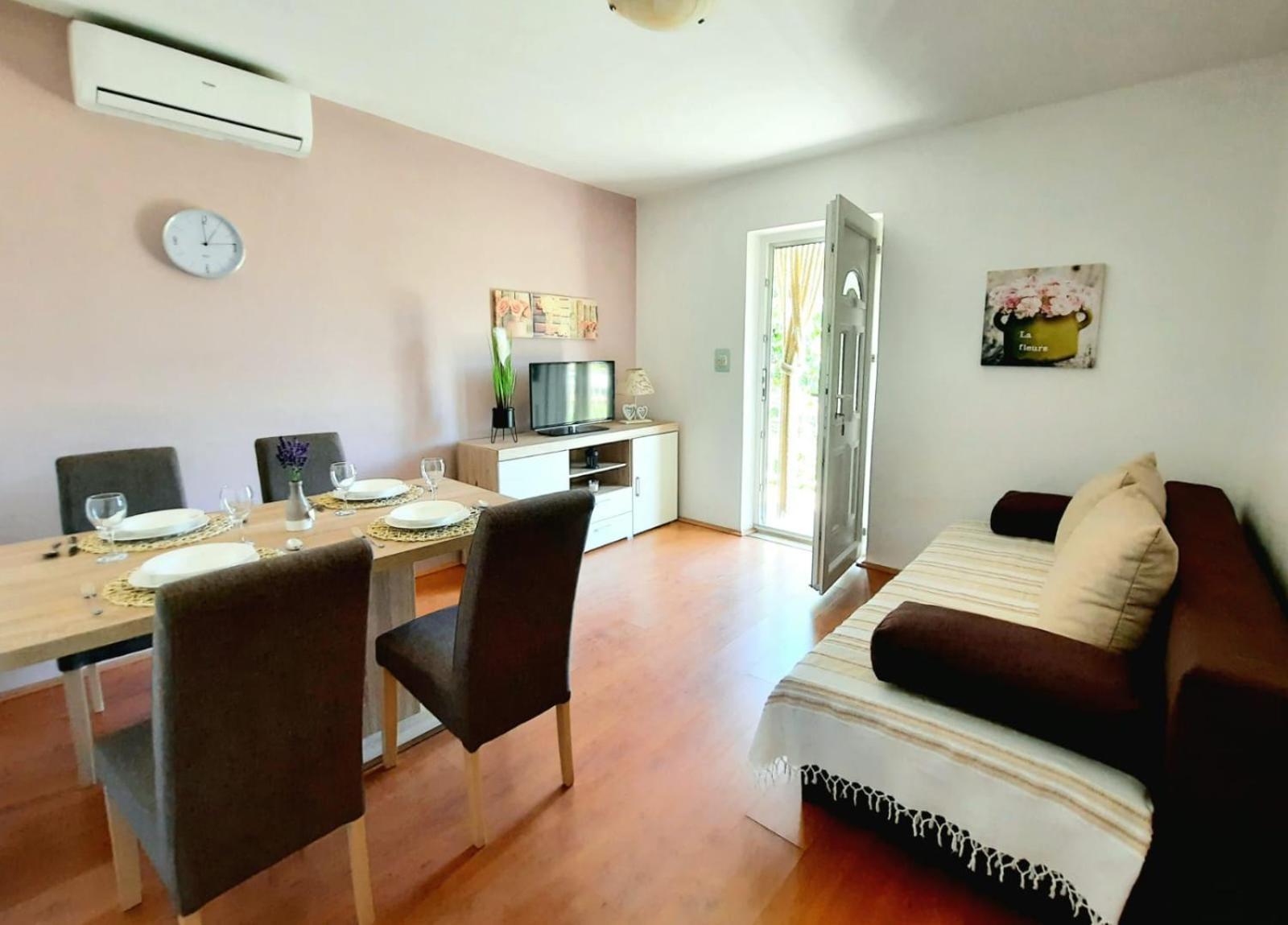 Apartments Mirjana Sukošan Quarto foto